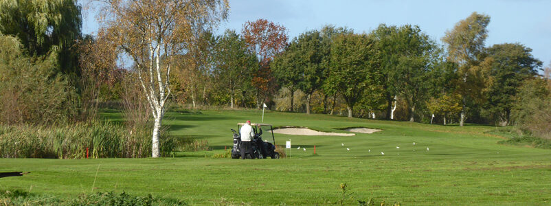Hul 12 i Gilleleje Golfklub, med den svære green.